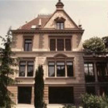 Restaurierung Bürogebäude „Riesmatt“, Mittelstr. 8, Zürich (19.Jh.); 1984
